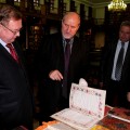Ценные рукописи из фондов РГБ показал гостям заведующий НИОР Виктор Молчанов